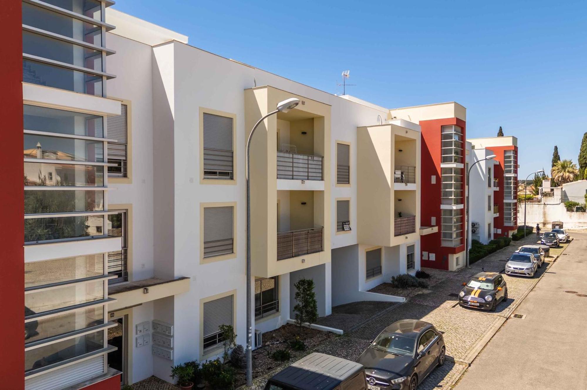 Apartamento T2 Eucalipto 2A Olhos de Agua  Exterior photo